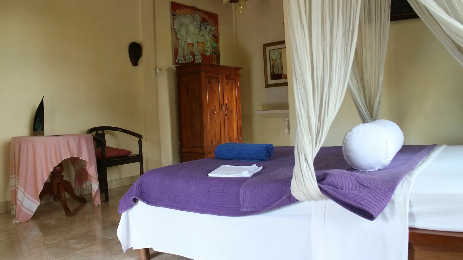 Nirwa Ubud Homestay 2*, אובוד אינדונזיה